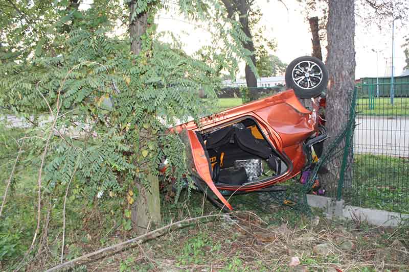KPP Oświecim Zdjęcia z wypadku drogowego Palczowice 15.09 (2)