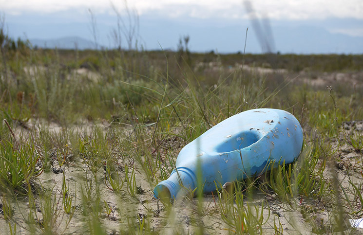 Najwyższa pora zrobić coś ze śmieciami, które powoli zaczynają nas zalewać