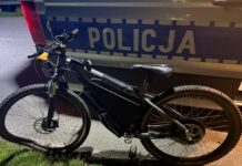 #OSIEK Nastolatek jadąc na rowerze elektrycznym uderzył w bariery